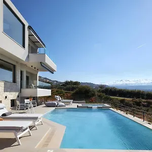 Pachnes Luxury - Heated Pool, Sea View Apartment